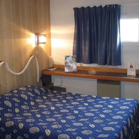 Kyriad Direct La Beaujoire Hotel 2*