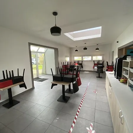 Kyriad Direct La Beaujoire Hotel