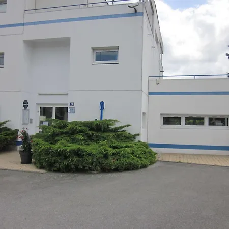 Kyriad Direct La Beaujoire Hotel 2*
