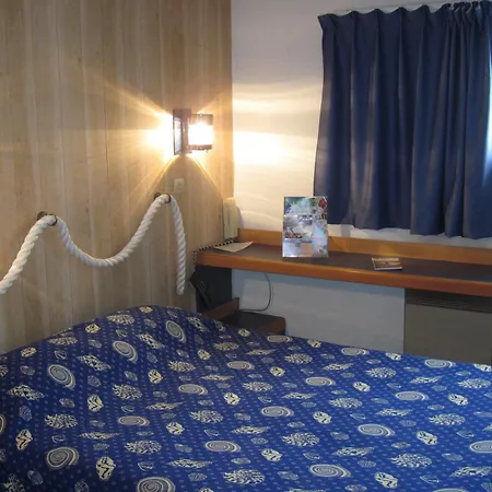 Kyriad Direct La Beaujoire Hotel 2*